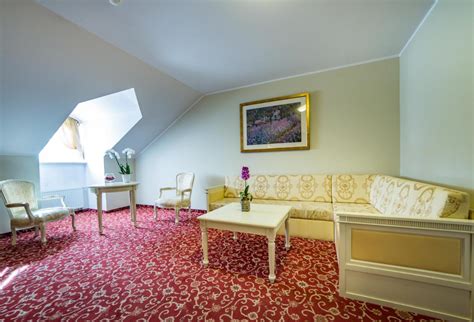 sobienie szlacheckie hotel|Hotel Sobienie Królewskie, Sobienie Szlacheckie 